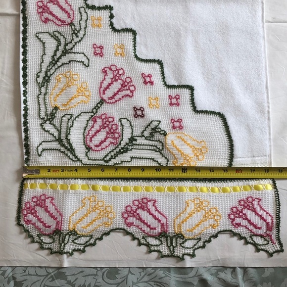 Hand decorated Turkish Towel - Picture 4 of 7